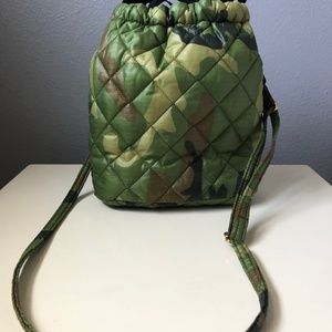 Goldno.8 Le Pouf bag